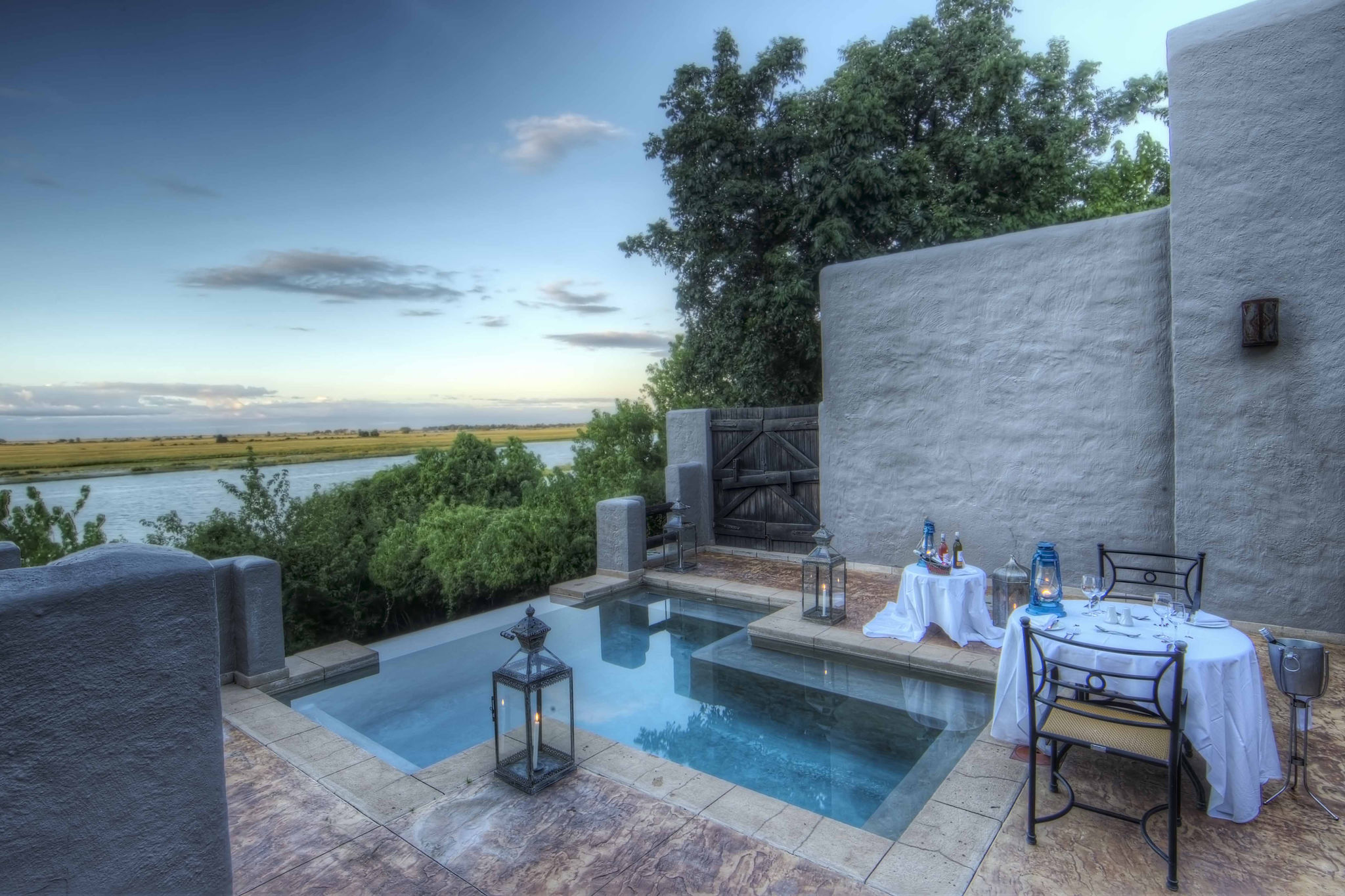 chobe-game-lodge-room-suite-pool-03 Chobe Game Lodge
