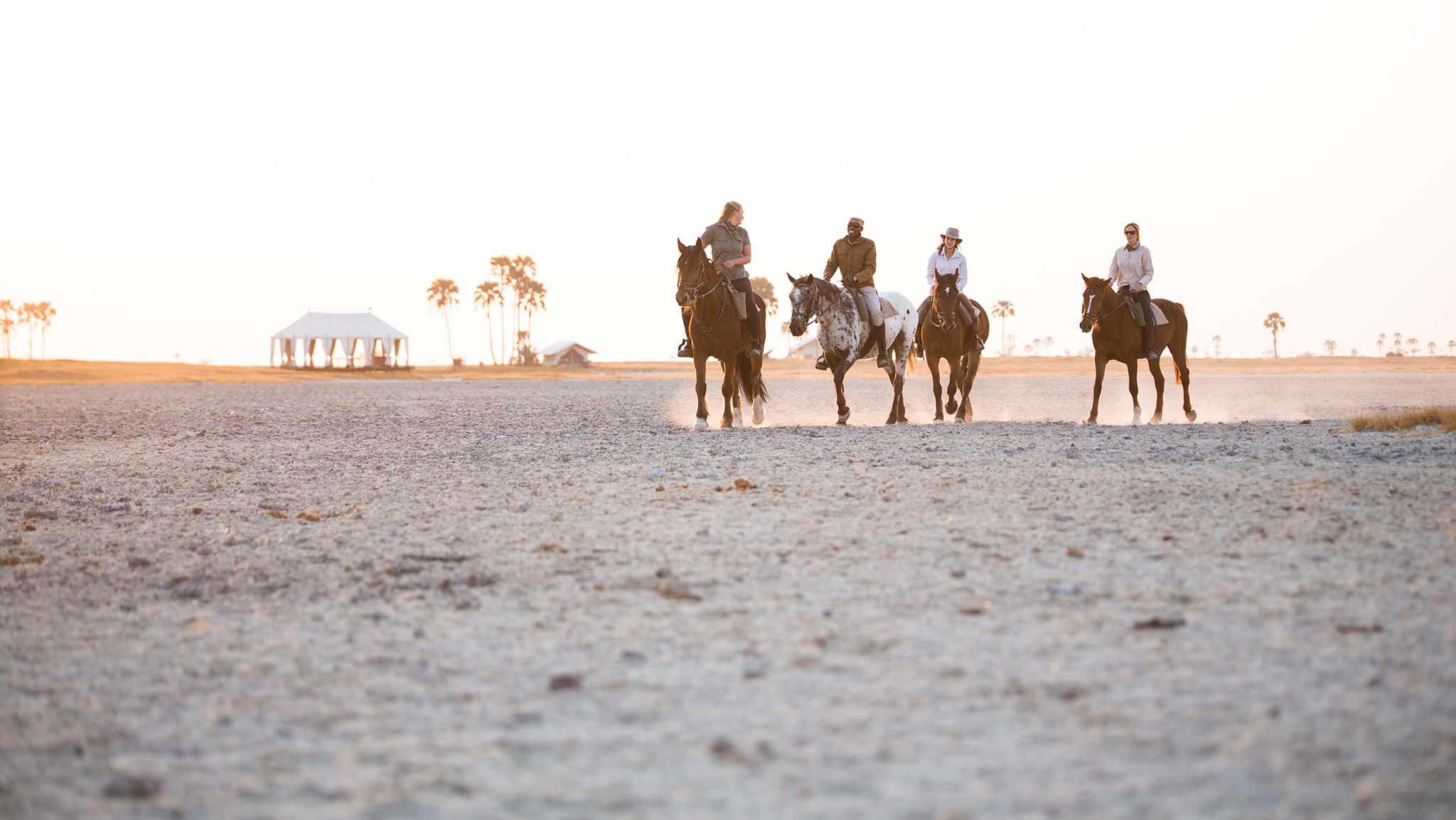 horse-riding-makgadikgadi-pans Makgadikgadi Pans